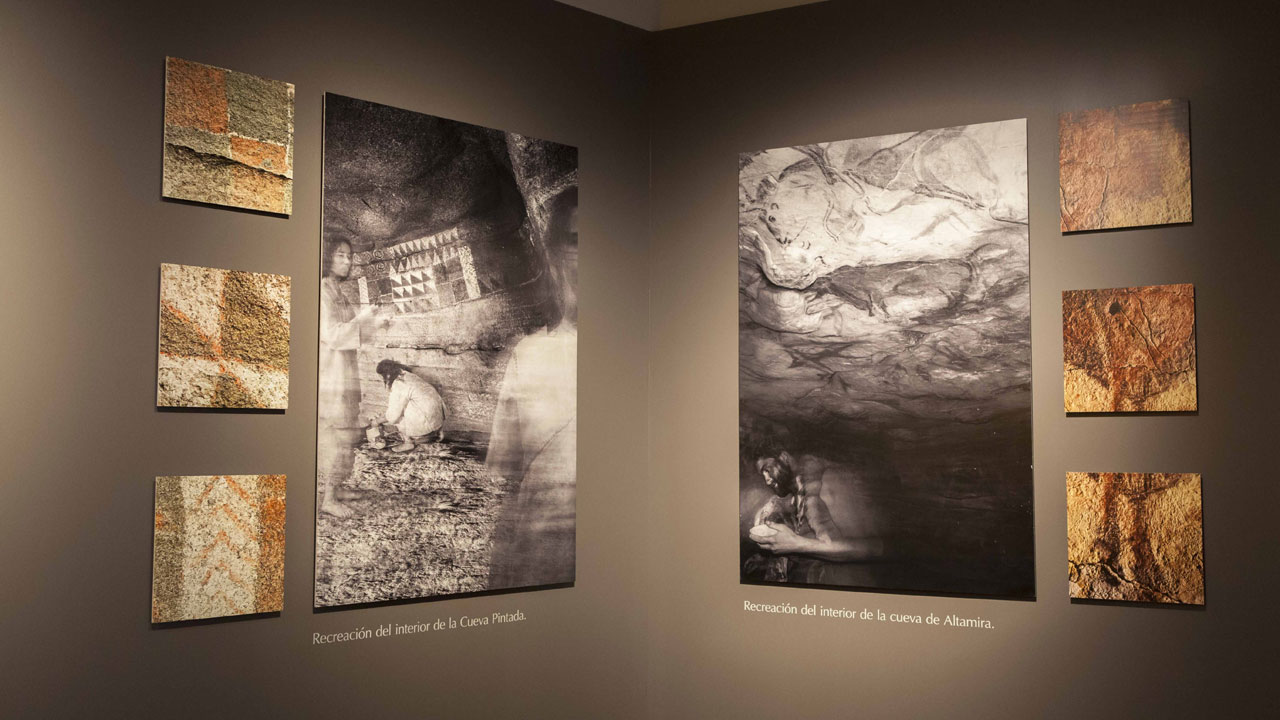 Exposición donde se puede ver una Recreación del interior la Cueva Pintada y la Cueva de Altamira