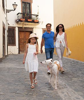 Familia en el Barrio de Vegueta