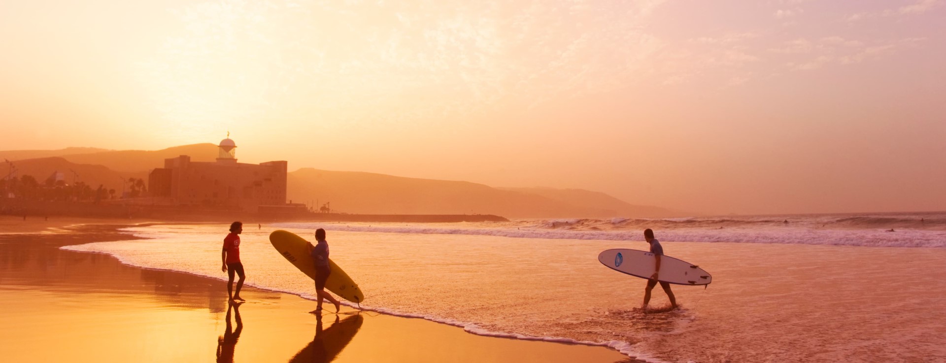 Surf en la Playa de Las Canteras